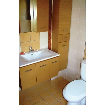 Awesome In Molos Kammena Vourla With 3 Bedrooms, Internet And Outdoor Swimming Pool Semesterbostad Liapáta