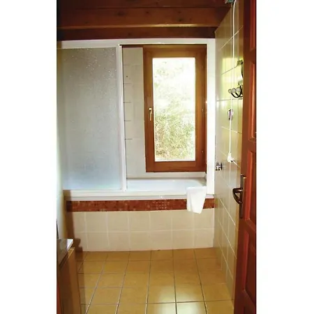 Semesterbostad Awesome In Molos Kammena Vourla With 3 Bedrooms, Internet And Outdoor Swimming Pool