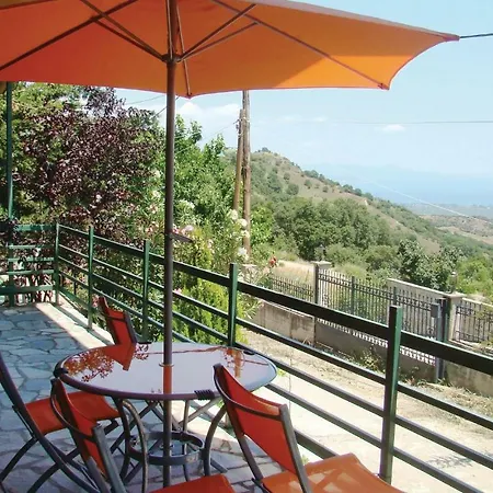 Awesome In Molos Kammena Vourla With 3 Bedrooms, Internet And Outdoor Swimming Pool Liapáta